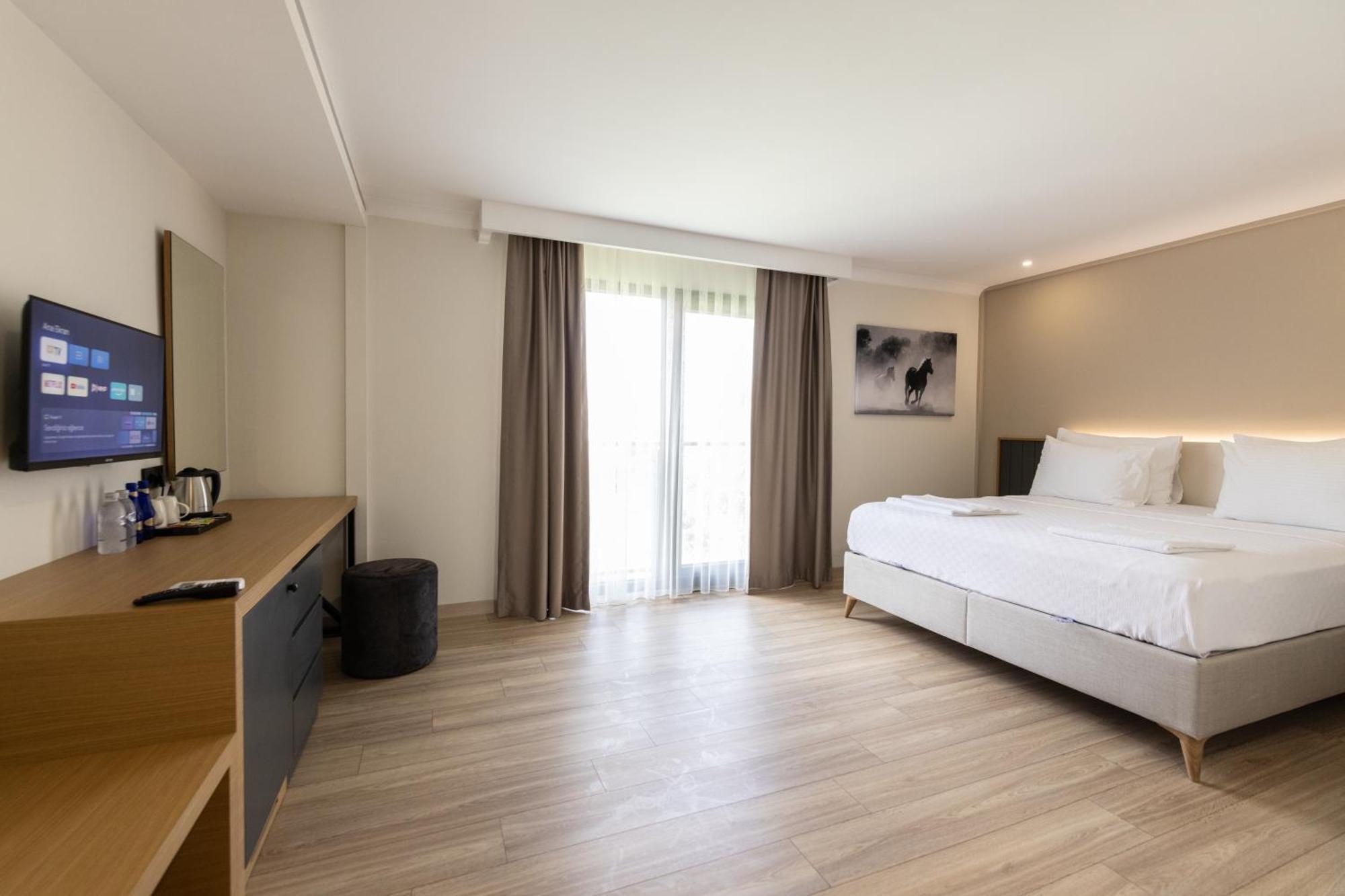 Three Points Hotel Белдиби Екстериор снимка