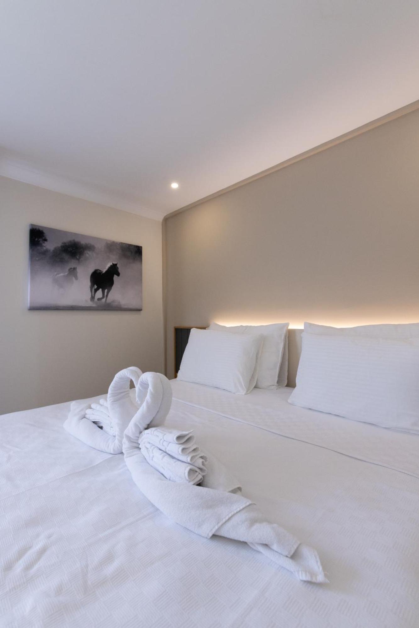 Three Points Hotel Белдиби Екстериор снимка