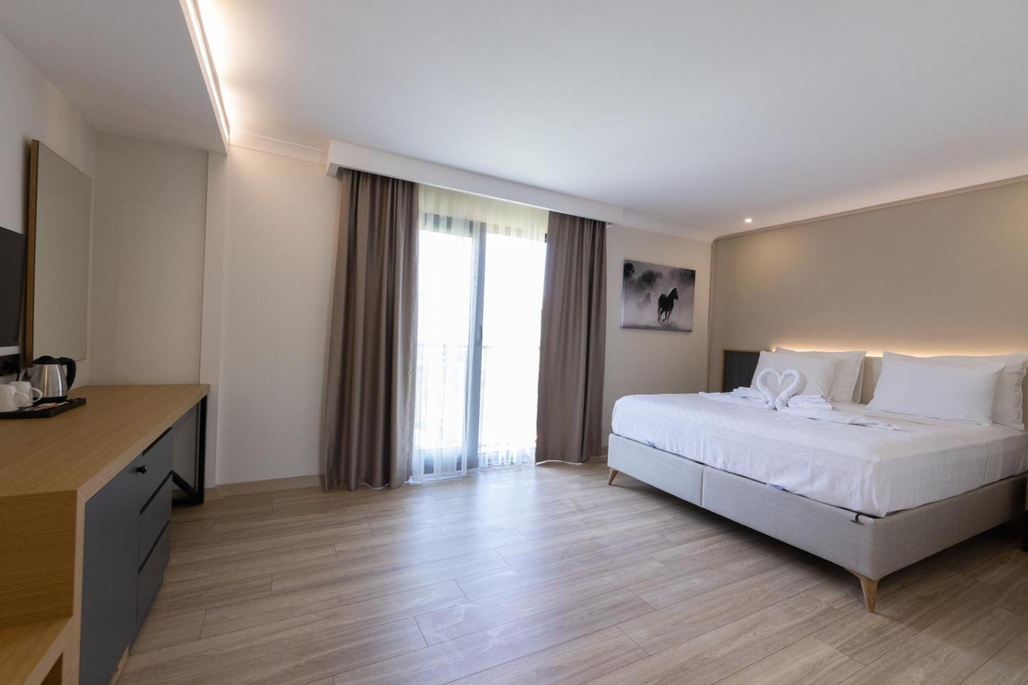Three Points Hotel Белдиби Екстериор снимка