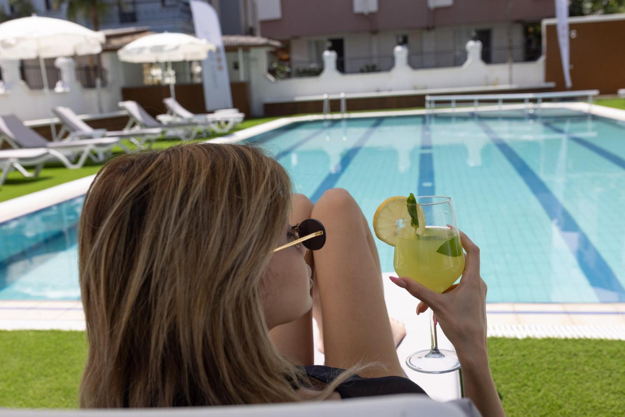 Three Points Hotel Белдиби Екстериор снимка